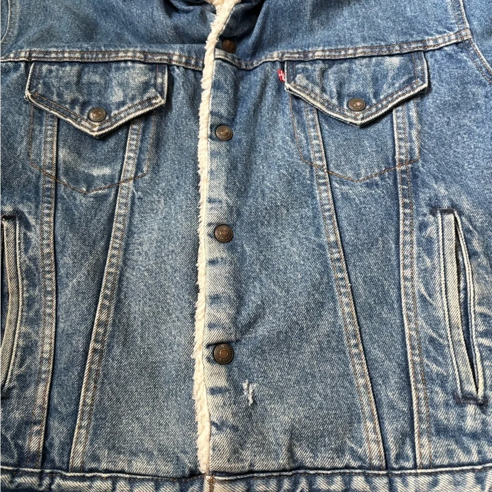Vintage Levi’s 46R Sherpa-Lined Jean Jacket – Classic & Cozy